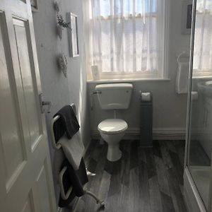 Twin Room Shower